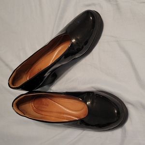 Clarks Artisan black chunky heels - leather and patent leather
